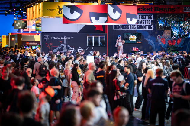 Gamescom 2026 in Köln Blick auf die Ausstellungsflächen in den Kölner Messehallen;Gamescom 2026 in Köln nach Eigenaussage weltgrößte Messe für Computer- und Videospiele, gemessen an Ausstellungsfläche und Besucheranzahl, Köln Nordrhein-Westfalen Deutschland Messegelände