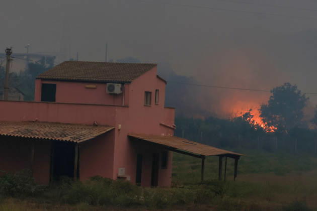 Wildfire suppression efforts continue on Italy s Sicily and Sardinia islands PALERMO, ITALY - AUGUST 28: Firefighting teams and forestry workers respond to tackle a wildfire from the ground with water tankers, while the gendarmerie intervened from the air with a helicopter, in Pianetto, near Palermo, Italy on August 28, 2026. Alberto Lo Bianco Anadolu Palermo Italy. Editorial use only. Please get in touch for any other usage.  Copyright: x2026xAnadoluxAlbertoxLoxBiancox