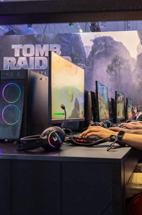 Gamescom 2026 in Köln - 28.08.26 Besucher testen ein Speil auf dem PC - Die gamescom 2026, das weltgrößte Event für interaktive Unterhaltung, findet vom 26. bis 30. August 2026 auf dem Gelände der Koelnmesse in Köln statt. Köln Deutz Nordrhein-Westfalen Deutschland Copyright: xMarcxJohnx