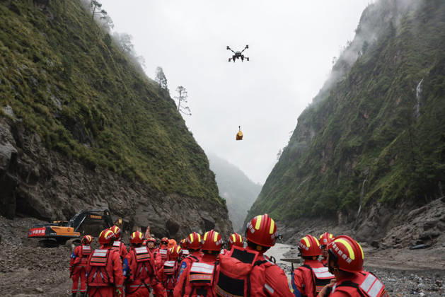 (260829) -- GYIRONG, Aug. 29, 2026 -- This photo shows search and rescue operations underway at the mudslide-hit area in Gyirong County, southwest China s Xizang Autonomous Region, on Aug. 29, 2026. A fast-moving chain mudslide, triggered by a high-altitude glacier collapse on the Nepalese side, has caused heavy casualties and left many missing at a port on the China-Nepal border in southwest China s Xizang Autonomous Region. Rescuers immediately launched an all-out effort to reach the mudslide-hit port and search for the missing. ) (SpotNews) CHINA-XIZANG-GYIRONG-MUDSLIDE-RESCUE (CN) JiangxFan 