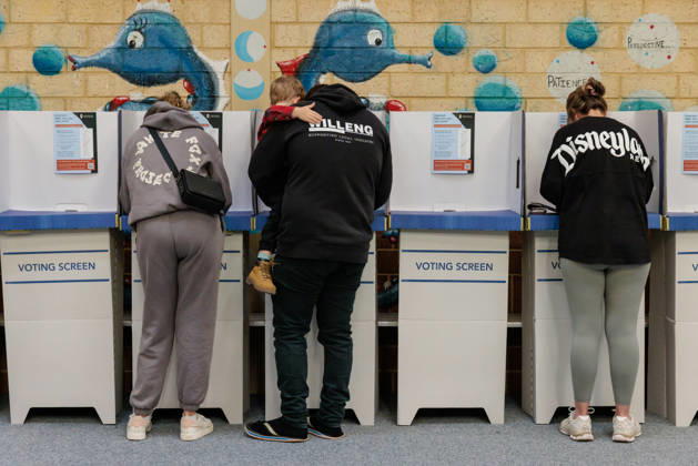 WA SECRET HARBOUR STATE BY-ELECTION, A general view of voting at the Secret Harbour Primary School Polling Station in Perth, Saturday, August 29, 2026. Voters in the beachside seat of Secret Harbour, south of Perth, are heading to the polls on Saturday after long-serving MP and senior government minister Paul Papalia s mid-term retirement triggered a state by-election. ( NO ARCHIVING  Copyright: xRICHARDxWAINWRIGHTx 20260829171420422189