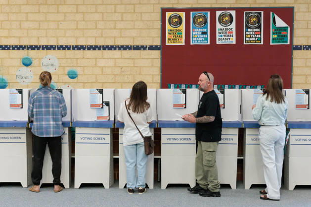 WA SECRET HARBOUR STATE BY-ELECTION, A general view of voting at the Secret Harbour Primary School Polling Station in Perth, Saturday, August 29, 2026. Voters in the beachside seat of Secret Harbour, south of Perth, are heading to the polls on Saturday after long-serving MP and senior government minister Paul Papalia s mid-term retirement triggered a state by-election. ( NO ARCHIVING  Copyright: xRICHARDxWAINWRIGHTx 20260829163477885069