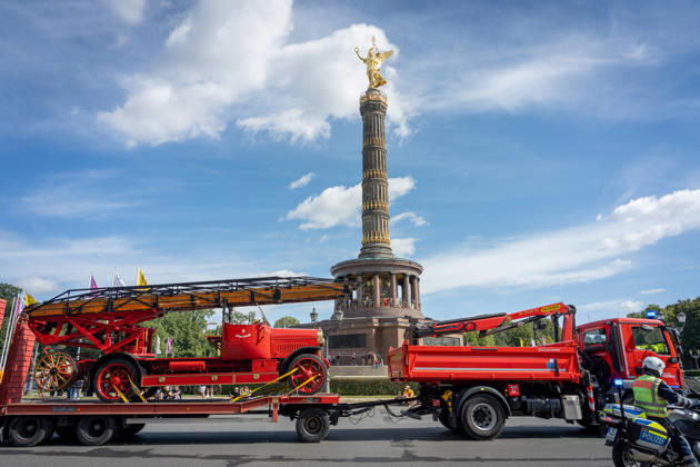 Fahrzeugkorso, 175-jähriges Jubiläum, Berliner Feuerwehr Berlin, Fahrzeugkorso der Berliner Feuerwehr, 175-jähriges Jubiläum, Großer Stern, Notruf 112 Berlin Berlin GER
