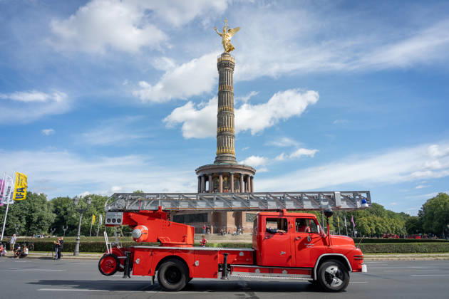 Fahrzeugkorso, 175-jähriges Jubiläum, Berliner Feuerwehr Berlin, Fahrzeugkorso der Berliner Feuerwehr, 175-jähriges Jubiläum, Großer Stern, Notruf 112 Berlin Berlin GER