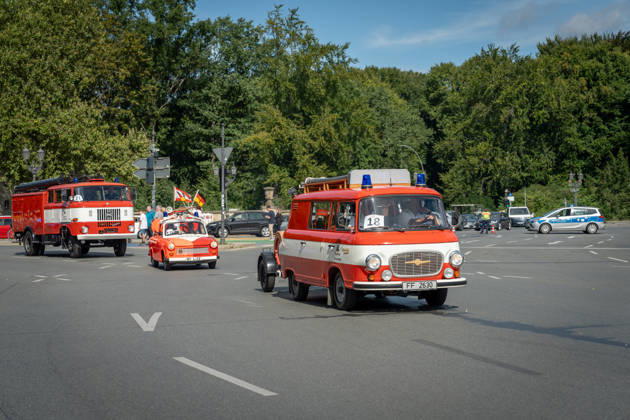 Fahrzeugkorso, 175-jähriges Jubiläum, Berliner Feuerwehr Berlin, Fahrzeugkorso der Berliner Feuerwehr, 175-jähriges Jubiläum, Großer Stern, Notruf 112 Berlin Berlin GER