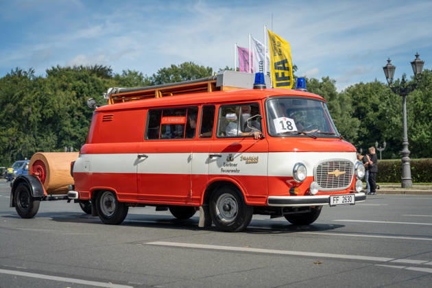 Fahrzeugkorso, 175-jähriges Jubiläum, Berliner Feuerwehr Berlin, Fahrzeugkorso der Berliner Feuerwehr, 175-jähriges Jubiläum, Großer Stern, Notruf 112 Berlin Berlin GER