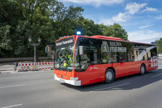 Fahrzeugkorso, 175-jähriges Jubiläum, Berliner Feuerwehr Berlin, Fahrzeugkorso der Berliner Feuerwehr, 175-jähriges Jubiläum, Großer Stern, Notruf 112 Berlin Berlin GER