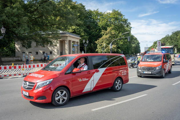 Fahrzeugkorso, 175-jähriges Jubiläum, Berliner Feuerwehr Berlin, Fahrzeugkorso der Berliner Feuerwehr, 175-jähriges Jubiläum, Großer Stern, Notruf 112 Berlin Berlin GER