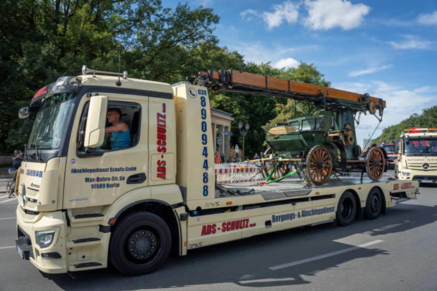 Fahrzeugkorso, 175-jähriges Jubiläum, Berliner Feuerwehr Berlin, Fahrzeugkorso der Berliner Feuerwehr, 175-jähriges Jubiläum, Großer Stern, Notruf 112 Berlin Berlin GER