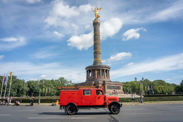 Fahrzeugkorso, 175-jähriges Jubiläum, Berliner Feuerwehr Berlin, Fahrzeugkorso der Berliner Feuerwehr, 175-jähriges Jubiläum, Großer Stern, Notruf 112 Berlin Berlin GER