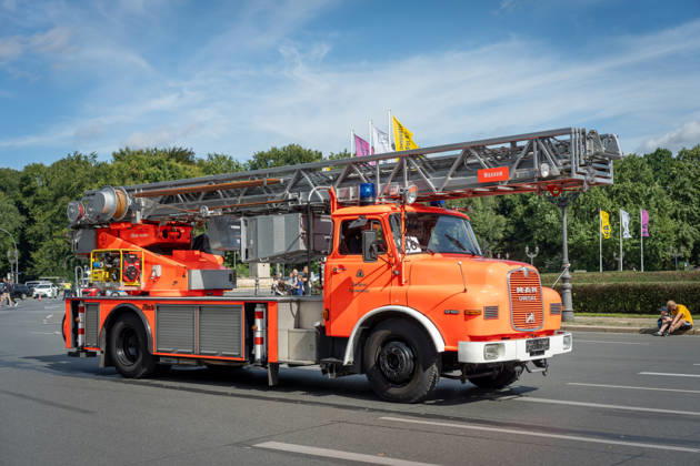 Fahrzeugkorso, 175-jähriges Jubiläum, Berliner Feuerwehr Berlin, Fahrzeugkorso der Berliner Feuerwehr, 175-jähriges Jubiläum, Großer Stern, Notruf 112 Berlin Berlin GER