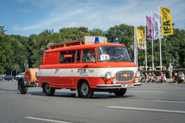 Fahrzeugkorso, 175-jähriges Jubiläum, Berliner Feuerwehr Berlin, Fahrzeugkorso der Berliner Feuerwehr, 175-jähriges Jubiläum, Großer Stern, Notruf 112 Berlin Berlin GER