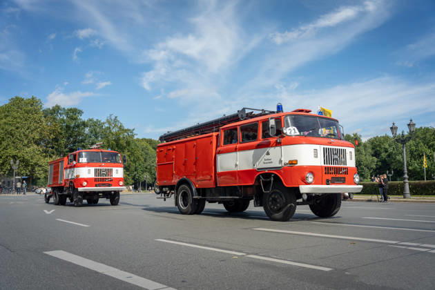 Fahrzeugkorso, 175-jähriges Jubiläum, Berliner Feuerwehr Berlin, Fahrzeugkorso der Berliner Feuerwehr, 175-jähriges Jubiläum, Großer Stern, Notruf 112 Berlin Berlin GER