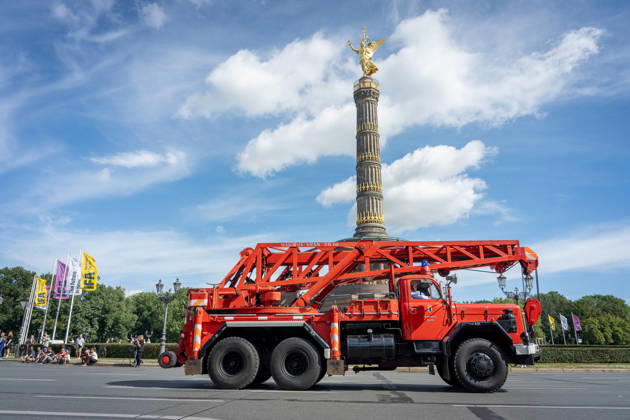 Fahrzeugkorso, 175-jähriges Jubiläum, Berliner Feuerwehr Berlin, Fahrzeugkorso der Berliner Feuerwehr, 175-jähriges Jubiläum, Großer Stern, Notruf 112 Berlin Berlin GER