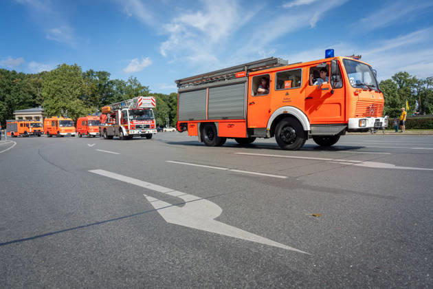 Fahrzeugkorso, 175-jähriges Jubiläum, Berliner Feuerwehr Berlin, Fahrzeugkorso der Berliner Feuerwehr, 175-jähriges Jubiläum, Großer Stern, Notruf 112 Berlin Berlin GER