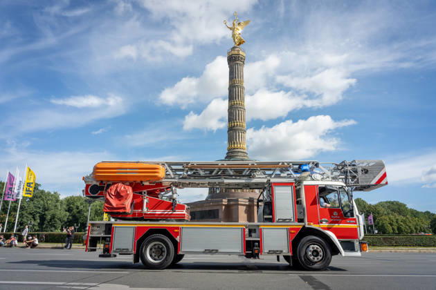 Fahrzeugkorso, 175-jähriges Jubiläum, Berliner Feuerwehr Berlin, Fahrzeugkorso der Berliner Feuerwehr, 175-jähriges Jubiläum, Großer Stern, Notruf 112 Berlin Berlin GER