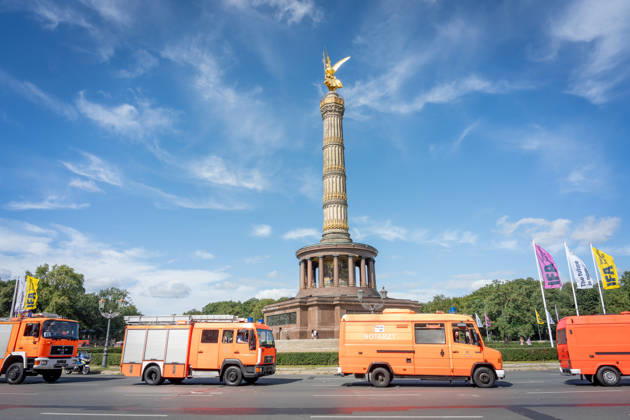 Fahrzeugkorso, 175-jähriges Jubiläum, Berliner Feuerwehr Berlin, Fahrzeugkorso der Berliner Feuerwehr, 175-jähriges Jubiläum, Großer Stern, Notruf 112 Berlin Berlin GER