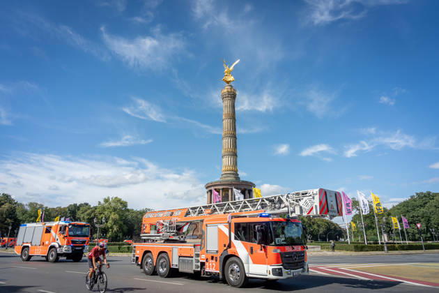 Fahrzeugkorso, 175-jähriges Jubiläum, Berliner Feuerwehr Berlin, Fahrzeugkorso der Berliner Feuerwehr, 175-jähriges Jubiläum, Großer Stern, Notruf 112 Berlin Berlin GER