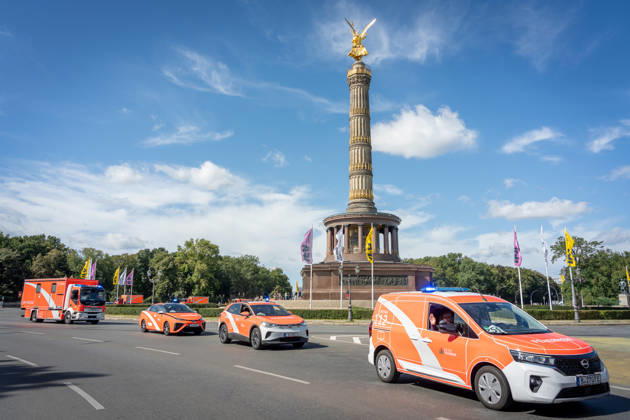 Fahrzeugkorso, 175-jähriges Jubiläum, Berliner Feuerwehr Berlin, Fahrzeugkorso der Berliner Feuerwehr, 175-jähriges Jubiläum, Großer Stern, Notruf 112 Berlin Berlin GER