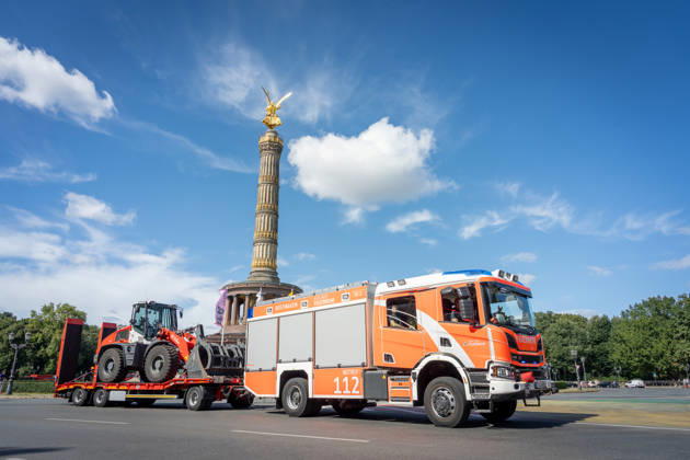 Fahrzeugkorso, 175-jähriges Jubiläum, Berliner Feuerwehr Berlin, Fahrzeugkorso der Berliner Feuerwehr, 175-jähriges Jubiläum, Großer Stern, Notruf 112 Berlin Berlin GER