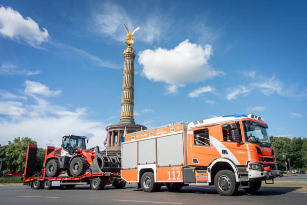 Fahrzeugkorso, 175-jähriges Jubiläum, Berliner Feuerwehr Berlin, Fahrzeugkorso der Berliner Feuerwehr, 175-jähriges Jubiläum, Großer Stern, Notruf 112 Berlin Berlin GER