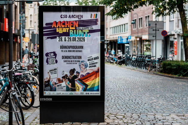 Deutschland, Aachen: CSD, Aachen Pride 2026, Christopher Street Day, Parade, Gleichstellung, Queerfeindlichkeit, Transrechte, Gleichberechtigung, Aachen bleibt Bund, Schild, Ankündigung, Programm Copyright: xThiemoxRudolphx
