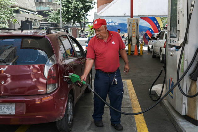 Daily life continues in Caracas amid landmark US-Venezuela Oil Agreement CARACAS, VENEZUELA - AUGUST 29: A view of daily life as US President Trump and Venezuelan interim President Rodriguez announced an agreement that would grant the United States majority control over 17 oil fields and more than 65 billion barrels of Venezuela s proven oil reserves, in Caracas, Venezuela on August 29, 2026. The 65 billion barrels represent approximately 21.5% of Venezuela s total proven reserves, estimated at 303 billion barrels by the US Energy Information Administration (EIA). The landmark deal sparked widespread economic expectations among citizens hoping the measures will translate into tangible benefits for the local population. Diko Betancourt Ana  Copyright: x2026xAnadoluxDikoxBetancourtx