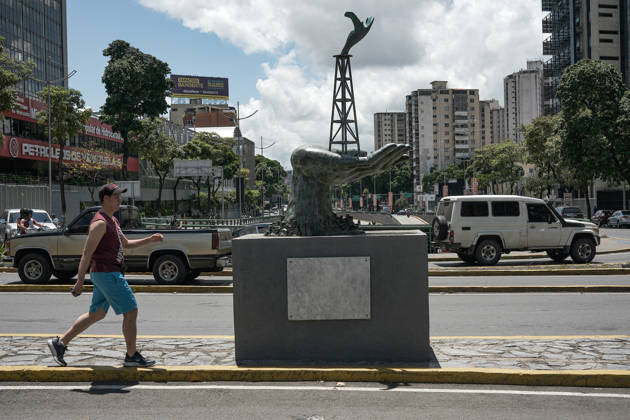 Daily life continues in Caracas amid landmark US-Venezuela Oil Agreement CARACAS, VENEZUELA - AUGUST 29: A view of daily life as US President Trump and Venezuelan interim President Rodriguez announced an agreement that would grant the United States majority control over 17 oil fields and more than 65 billion barrels of Venezuela s proven oil reserves, in Caracas, Venezuela on August 29, 2026. The 65 billion barrels represent approximately 21.5% of Venezuela s total proven reserves, estimated at 303 billion barrels by the US Energy Information Administration (EIA). The landmark deal sparked widespread economic expectations among citizens hoping the measures will translate into tangible benefits for the local population. Diko Betancourt Ana  Copyright: x2026xAnadoluxDikoxBetancourtx