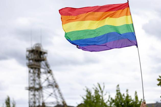 Neukirchen-Vluyn: 5. CSD Neuqueerchen-Vluyn ** NUR FÜR REDAKTIONELLE ZWECKE ** EDITORIAL USE ONLY **<p>Regenbogenfahne vor der Zeche Niederberg am Samstag, 29. August 2026 beim 5. CSD unter dem Motto Neuqueerchen-Vluyn in Neukirchen-Vluyn. Neukirchen-Vluyn Copyright: KarlxBanski