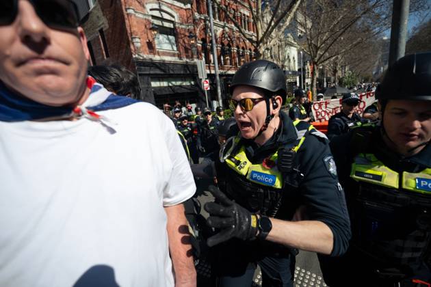 Clashes erupt during anti-immigration protest and counter-demonstration in Melbourne MELBOURNE, AUSTRALIA, AUGUST 30, 2026: Supporters of a demonstration previously promoted as March for Australia and later described by organizers as a Free Speech protest gather in Melbourne during an event led by internet personality Hugo Lennon, known online as Auspill. Clashes break out involving protesters, counter-protesters and police, prompting officers to deploy crowd-control spray and pepper-ball rounds. Melbourne Victoria Australia Copyright: x xGwendolynxDillonx xJNAxPressx