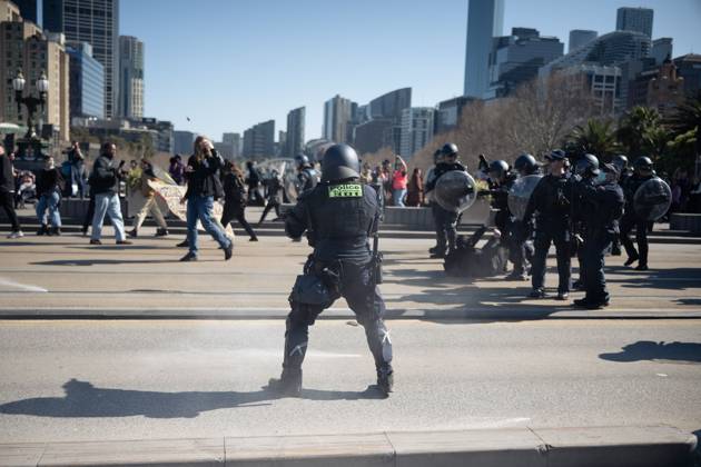 August 30, 2026, Melbourne, Victoria, Australia: MELBOURNE, AUSTRALIA, AUGUST 30, 2026: Supporters of a demonstration previously promoted as Ã¢â‚¬oeMarch for AustraliaÃ¢â‚¬Â and later described by organizers as a Ã¢â‚¬oeFree SpeechÃ¢â‚¬Â protest gather in Melbourne during an event led by internet personality Hugo Lennon, known online as Ã¢â‚¬oeAuspill.Ã¢â‚¬Â Clashes break out involving protesters, counter-protesters and police, prompting officers to deploy crowd-control spray and pepper-ball rounds. Melbourne Australia - ZUMAq101 20260830_zna_q101_071 Copyright: xGwendolynxDillonx