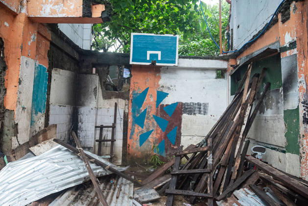 August 30, 2026, Quezon City, Quezon, Philippines: On August 29, 2026, heavy monsoon rains caused the La Mesa Dam and the Tullahan river to overflow, flooding nearby low lying areas with water that reached up to over three-storeys. Local government units and barangay volunteers aided the residents as they evacuated to the North Fairview High School where they are accommodated by volunteers and members of the Sangguniang Kabataan. Quezon City Philippines - ZUMAy102 20260830_zip_y102_007 Copyright: xKenosisxYapx