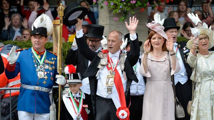 Bürgerschützenfest in Neuss ** NUR FÜR REDAKTIONELLE ZWECKE ** EDITORIAL USE ONLY **<p>Schützenkönig Franz Josef Odendahl, Bildmitte, genießt am Sonntag, den 30.08.2026, das Bürgerschützenfest in Neuss. Deutschland NRW Neuss Copyright: OleksandrxVoskresenskyi