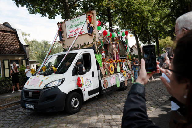 Berlin Reinickendorf OT Tegel: Schollenfest in der Siedlung FREIE SCHOLLE am Waidmannsluster Damm Egidystraße - 30.08.2026 Tegel