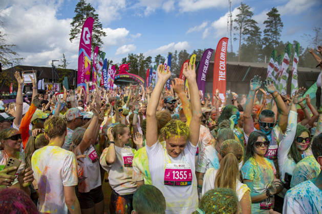 August 30, 2026, Jurmala, Latvija: People take part in the Color Run in Jurmala, Latvia, Aug. 30, 2026. The 5 km race was held in Jurmala. Jurmala Latvija - ZUMAp305 20260830_zip_p305_005 Copyright: xEdijsxPalensx