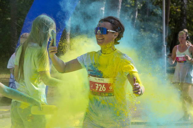 August 30, 2026, Jurmala, Latvija: People take part in the Color Run in Jurmala, Latvia, Aug. 30, 2026. The 5 km race was held in Jurmala. Jurmala Latvija  - ZUMAp305 20260830_zip_p305_010 Copyright: xEdijsxPalensx