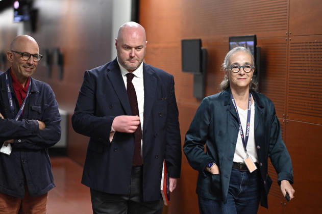 Raphael Glucksmann on Franc Jeu - Paris Philippe Corbé and Delphine Enotte in France 2 channel in Paris, France on August 30, 2026. Photo by Stephane Le Tellec ABACAPRESS.COM Paris France  Copyright: xLexTellecxStephane ABACAx
