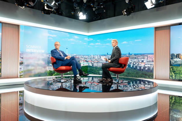ARD-Sommerinterview, Bundeskanzler, Friedrich Merz Berlin, ARD-Sommerinterview, Bundeskanzler, Friedrich Merz, CDU, Moderator, Markus Preiß, ARD-Hauptstadtstudio Berlin Berlin GER