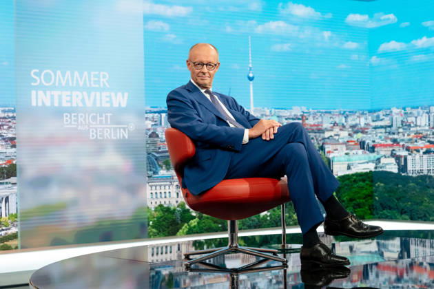 ARD-Sommerinterview, Bundeskanzler, Friedrich Merz Berlin, ARD-Sommerinterview, Bundeskanzler, Friedrich Merz, CDU, Moderator, Markus Preiß, ARD-Hauptstadtstudio Berlin Berlin GER
