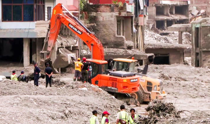 RECORD DATE NOT STATED Debris Clearance Underway in Flood-Damaged Residential Area in Nuwakot Nuwakot Nepal , Aug 30 (ANI): An excavator clears debris from around damaged multi-storey buildings as workers oversee the operation in the aftermath of a devastating flood at Trishuli, in Nuwakot on Sunday. (ANI Video Grab) Nuwakot Nepal Copyright: xANIx ANI_20260830174