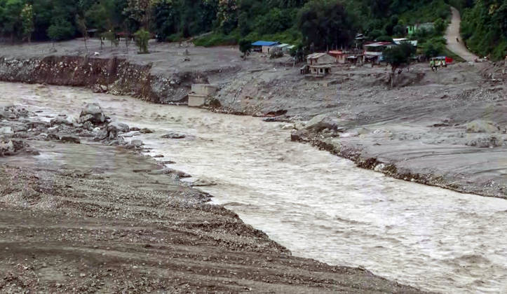 RECORD DATE NOT STATED Trishuli River Flows Through Eroded Banks and Affected Settlements After Devastating Flash Floods Nuwakot Nepal , Aug 30 (ANI): Trishuli River flows with heavy sediment and debris past eroded bank and affected settlements in the aftermath of the devastating flash floods, in Nuwakot on Sunday. (ANI Video Grab) Nuwakot Nepal India Copyright: xANIx ANI_20260830210