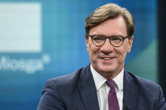 im Bild v.l.: Nico Lange, Direktor des Instituts für Risikoanalysen und Internationale Sicherheit, GER, Berlin, Studio, zu Gast bei - Caren Miosga, Polittalk, TV, Format, Aufzeichnung, aufgezeichnet, Das Erste, aus Adlershof - am Studio 20, Thema: Russlands hybrider Krieg - wie groß ist die Gefahr für Deutschland?, 30.08.2026, Copyright: HMBxMedia UwexKoch