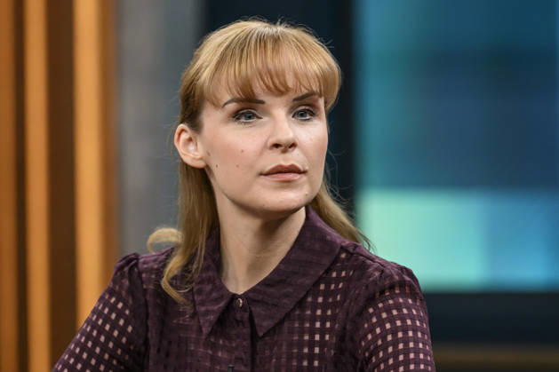 im Bild v.l.: Hanna Notte, Sicherheits- und Russland-Expertin, Direktorin des Eurasien- Programms am James Martin Center for Nonproliferation Studies (CNS), GER, Berlin, Studio, zu Gast bei - Caren Miosga, Polittalk, TV, Format, Aufzeichnung, aufgezeichnet, Das Erste, aus Adlershof - am Studio 20, Thema: Russlands hybrider Krieg - wie groß ist die Gefahr für Deutschland?, 30.08.2026, Copyright: HMBxMedia UwexKoch