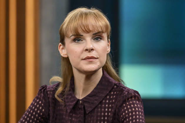 im Bild v.l.: Hanna Notte, Sicherheits- und Russland-Expertin, Direktorin des Eurasien- Programms am James Martin Center for Nonproliferation Studies (CNS), GER, Berlin, Studio, zu Gast bei - Caren Miosga, Polittalk, TV, Format, Aufzeichnung, aufgezeichnet, Das Erste, aus Adlershof - am Studio 20, Thema: Russlands hybrider Krieg - wie groß ist die Gefahr für Deutschland?, 30.08.2026, Copyright: HMBxMedia UwexKoch