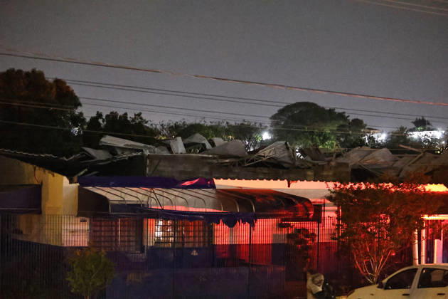 CAMPINAS, SP - 30.08.2026: TEMPORAL PROVOCA ESTRAGOS EM CAMPINAS - The storm that hit Campinas (SP) on Sunday afternoon (30) ripped the roof off the Paranapanema Health Center and the Brigida Chinaglia Costa CEI, on Rua Boaventura Lemos, in Jardim Guarani. The street was left without power and CPFL reported that it was working to restore the service. x3007582x LeandroxFerreira