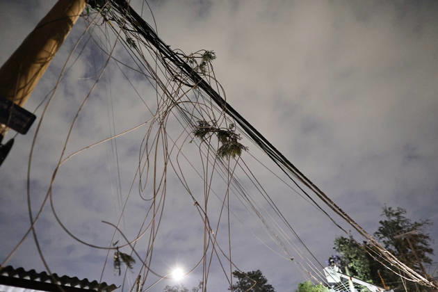 CAMPINAS, SP - 30.08.2026: TEMPORAL PROVOCA ESTRAGOS EM CAMPINAS - The storm that hit Campinas (SP) on Sunday afternoon (30) ripped the roof off the Paranapanema Health Center and the Brigida Chinaglia Costa CEI, on Rua Boaventura Lemos, in Jardim Guarani. The street was left without power and CPFL reported that it was working to restore the service. x3007587x LeandroxFerreira