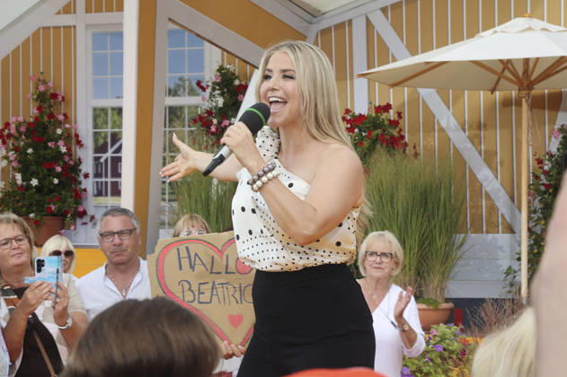 Beatrice Egli in der ARD TV-Show Immer wieder sonntags im Europa-Park. Rust, 30.08.2026