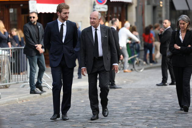 Nicolas Altmayer Funeral - Paris Guests and relatives during the funeral of French film producer Nicolas Altmayer at Saint Germain des Pres church in Paris, France on August 31, 2026. He was the co-founder of Mandarin Compagnie, and died in a car accident with his partner, Dior executive Mathilde Favier on August 17, aged 61 and 57, respectively. Photo by Raphael Lafargue ABACAPRESS.COM Paris France  Copyright: xLafarguexRaphael ABACAx