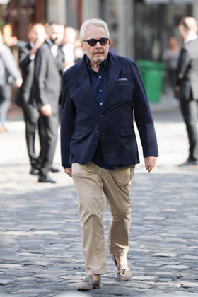 Nicolas Altmayer Funeral - Paris Dominique Segall during the funeral of French film producer Nicolas Altmayer at Saint Germain des Pres church in Paris, France on August 31, 2026. He was the co-founder of Mandarin Compagnie, and died in a car accident with his partner, Dior executive Mathilde Favier on August 17, aged 61 and 57, respectively. Photo by Raphael Lafargue ABACAPRESS.COM Paris France  Copyright: xLafarguexRaphael ABACAx