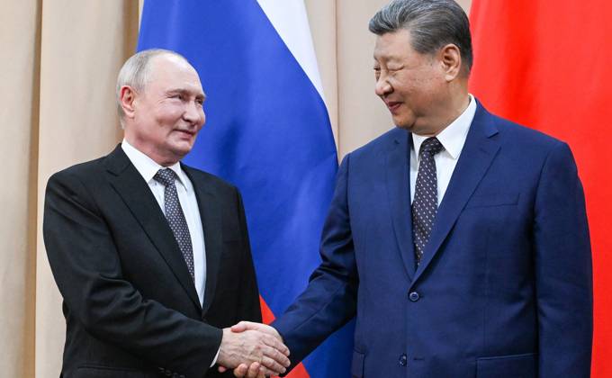 Russian President Putin Arrives in Bishkek for SCO Summit Russian President Vladimir Putin arrives in Bishkek, Kyrgyzstan, on August 31, 2026, to attend a meeting of the Council of Heads of State of the Shanghai Cooperation Organization. Putin also meets Chinese President Xi Jinping on the sidelines of the summit. Photo by Russian President official apaimages Russia Russia Russian Federation 310826_Kyrgyzstan_RPO_00(4) Copyright: xapaimagesxRussianxPresidentxxofficialx xapaimagesx